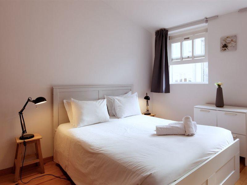Aparthotel Oporto Entreparedes Exteriör bild