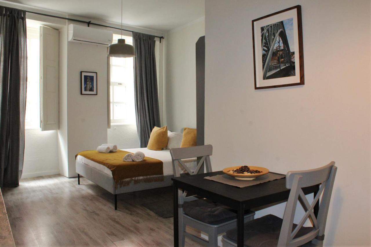 Aparthotel Oporto Entreparedes Exteriör bild