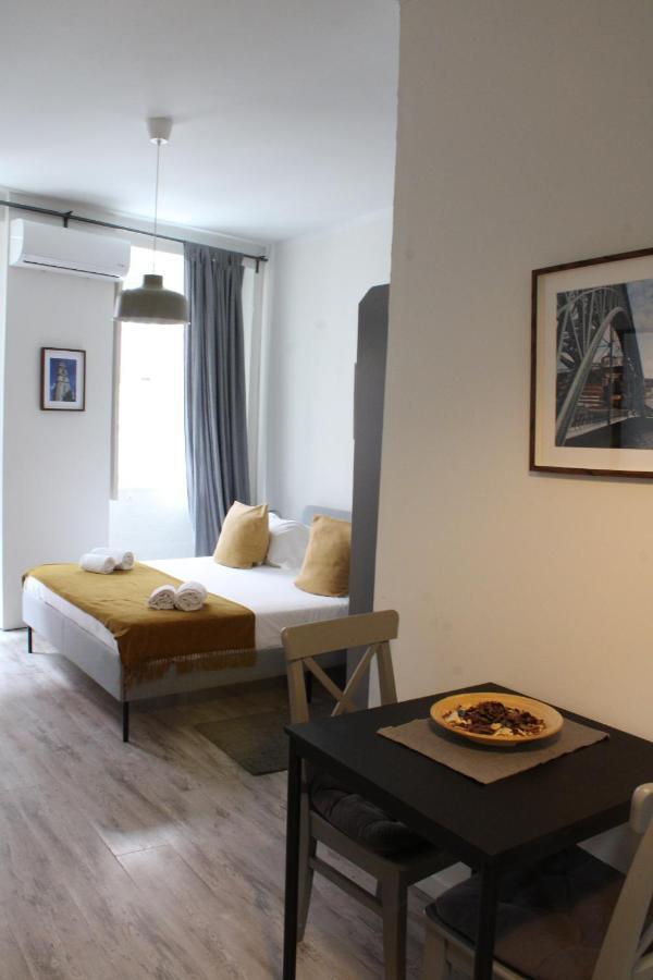 Aparthotel Oporto Entreparedes Exteriör bild