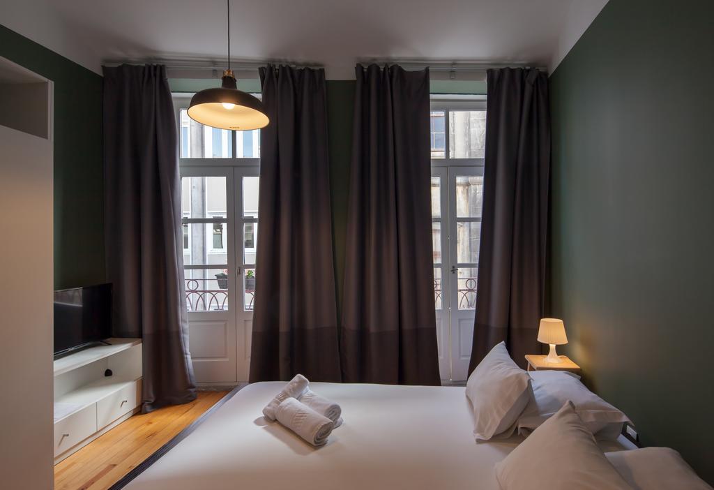 Aparthotel Oporto Entreparedes Exteriör bild