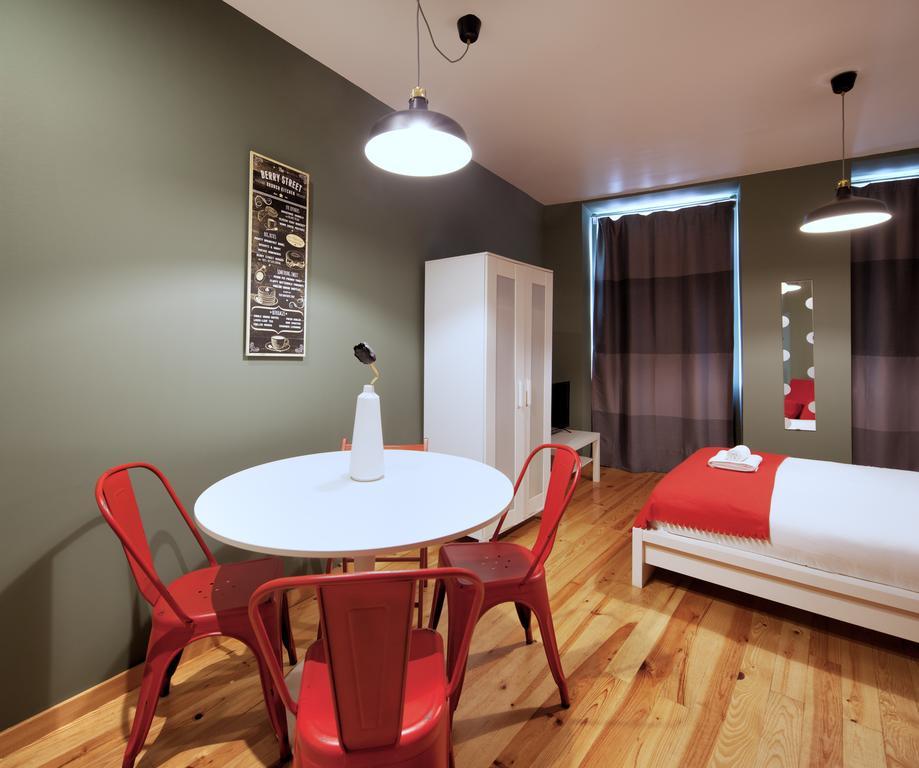 Aparthotel Oporto Entreparedes Exteriör bild