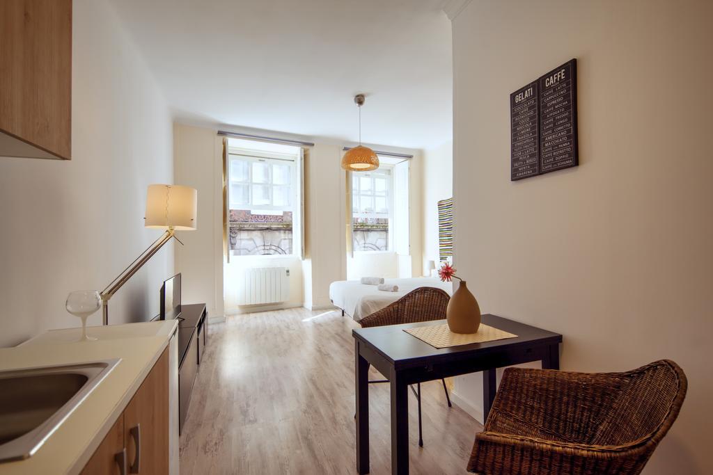 Aparthotel Oporto Entreparedes Exteriör bild