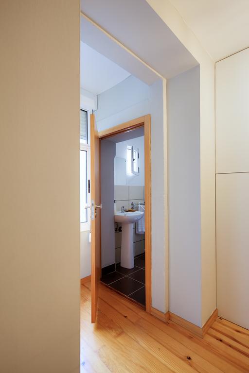 Aparthotel Oporto Entreparedes Exteriör bild