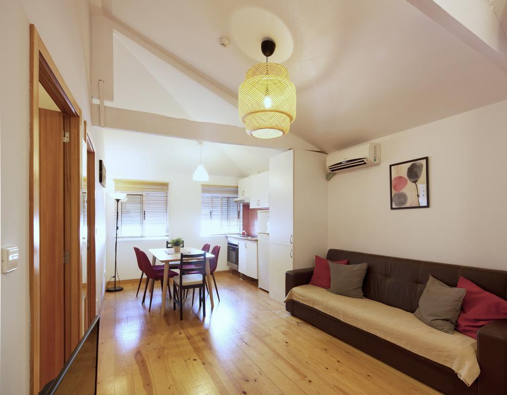 Aparthotel Oporto Entreparedes Exteriör bild