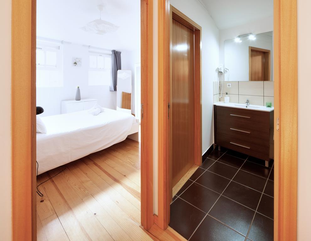 Aparthotel Oporto Entreparedes Exteriör bild