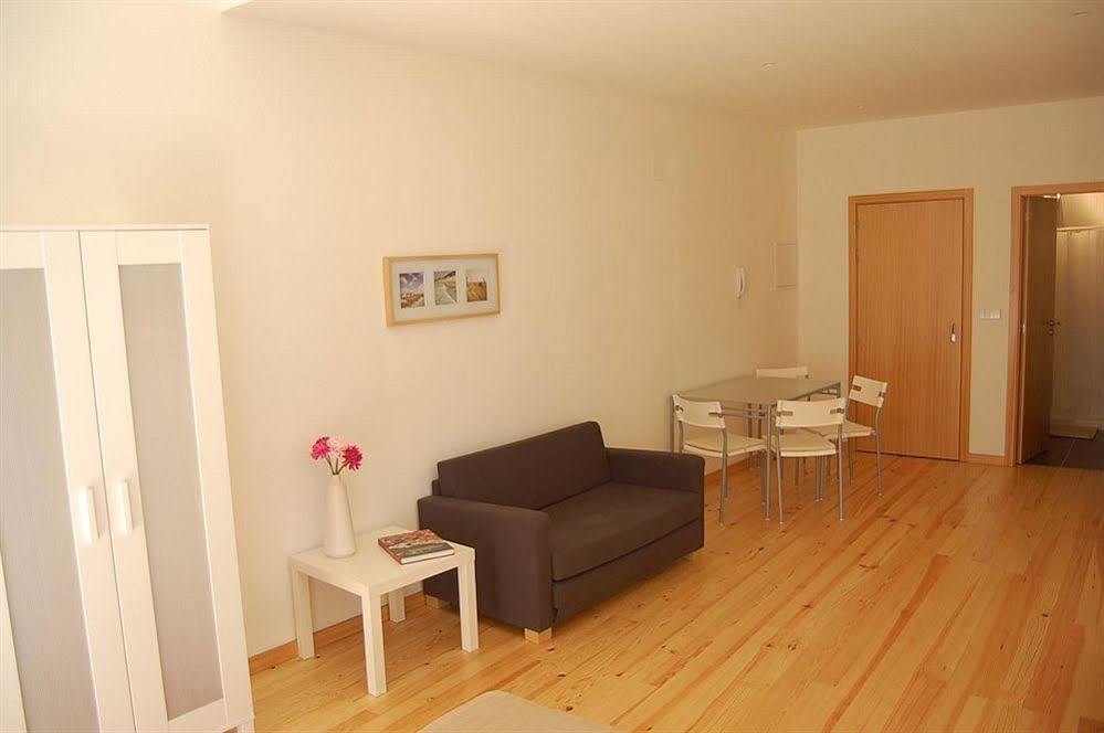 Aparthotel Oporto Entreparedes Exteriör bild