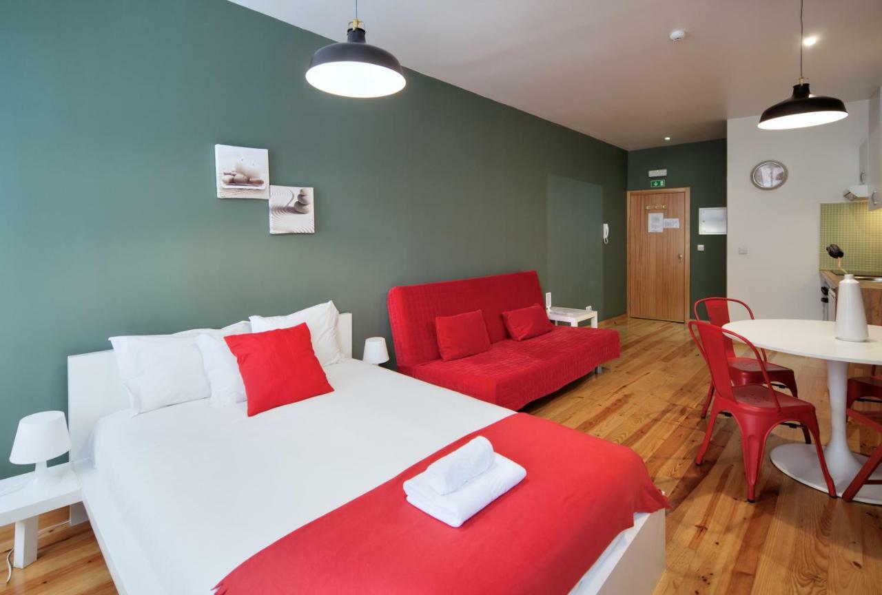Aparthotel Oporto Entreparedes Exteriör bild